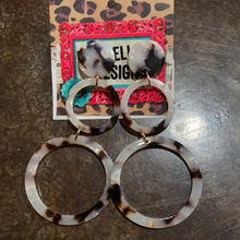 Load image into Gallery viewer, Tortoise Acrylic Misc Earrings
