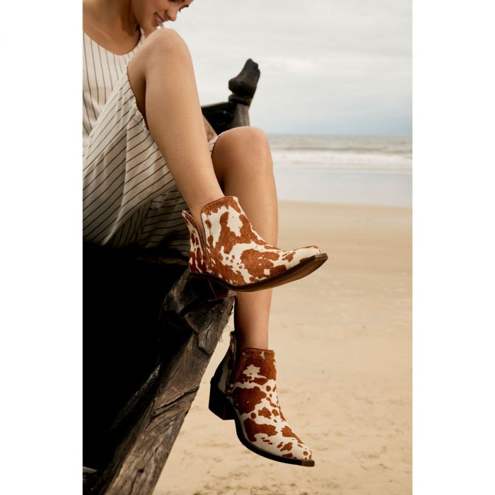 Myra Snug Bootie