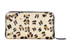 Load image into Gallery viewer, Myra Zingler Wallet
