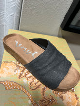 Load image into Gallery viewer, The Voila Slip On
